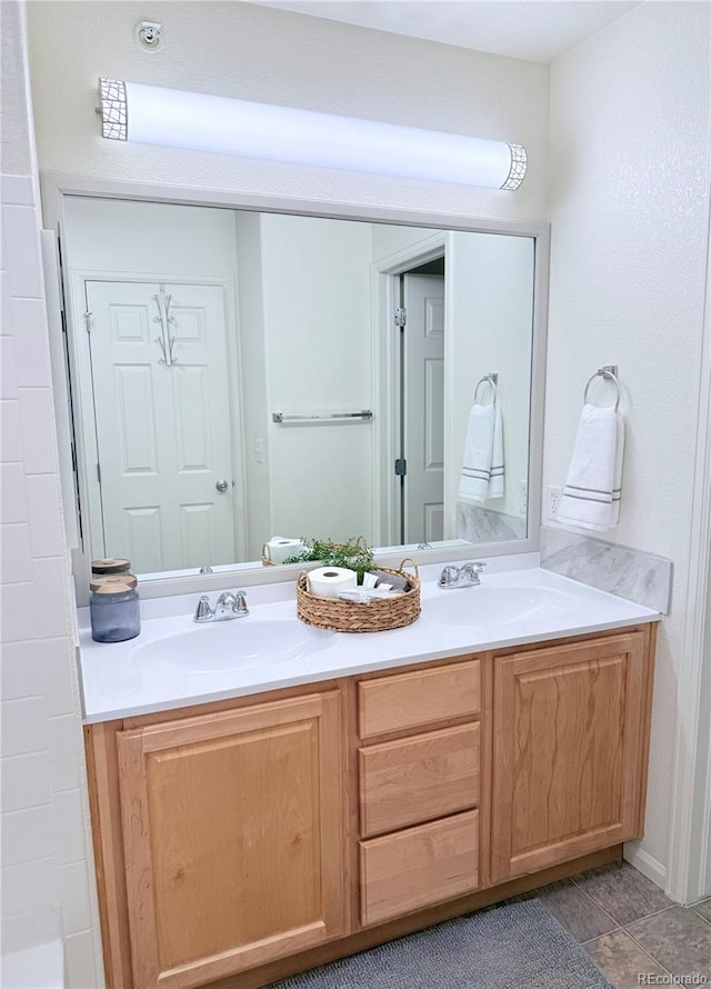452 Black Feather Loop Unit 612, Castle Rock, CO 80104 - full bathroom featuring double vanity