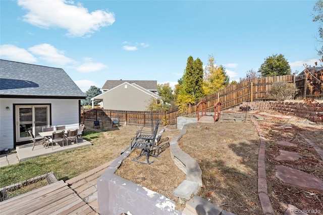 view of yard with a patio area