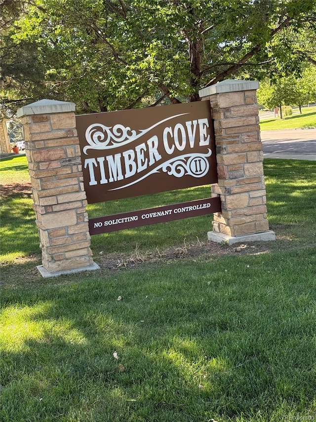 8452 Everett Way Unit C, Arvada, CO 80005 - community sign featuring a yard