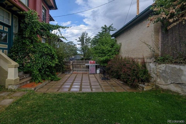310 E 2nd St, Trinidad, CO 81082 - view of yard featuring a patio area