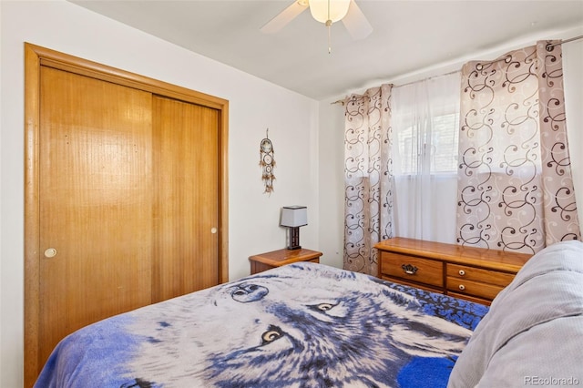 bedroom featuring a closet and ceiling fan