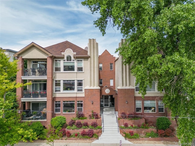 view of front of house