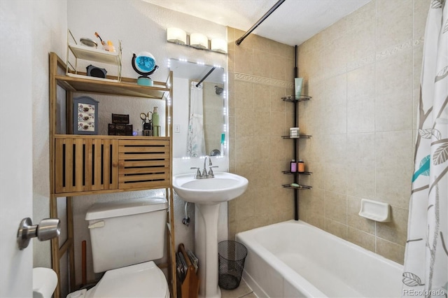 85 N Grant St Unit 28, Denver, CO 80203 - bathroom with toilet and shower / bath combo