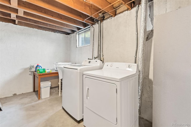 3397 W Tanforan Dr, Englewood, CO 80110 - laundry room with washing machine and dryer