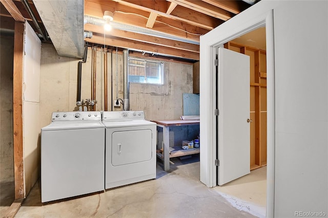 4781 S Grant St, Englewood, CO 80113 - laundry area featuring separate washer and dryer