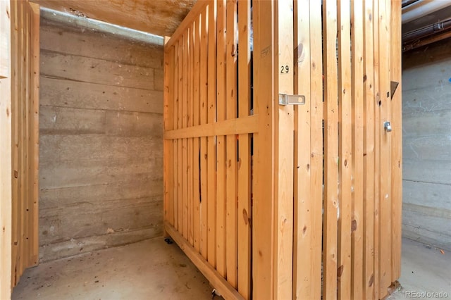2813 Jasmine St, Denver, CO 80207 - view of stable
