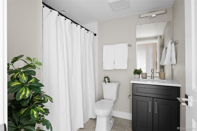 full bath with wood tiled floor, vanity, curtained shower, baseboards, and toilet