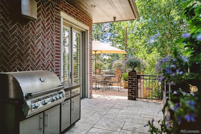 view of patio / terrace with area for grilling and grilling area