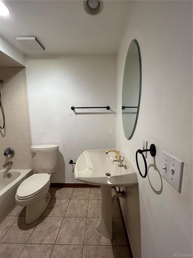 full bathroom featuring tile patterned floors, sink, shower / bathtub combination, and toilet