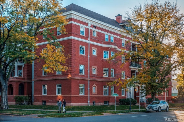 view of building exterior