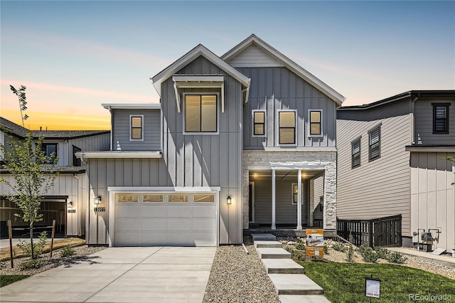 view of front facade featuring a garage