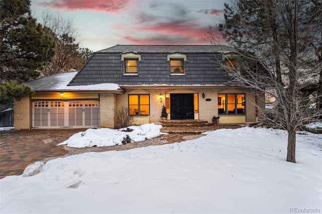 view of front facade with a garage