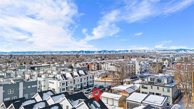 bird's eye view with a mountain view