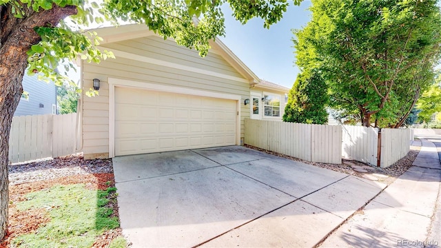 14230 Lakeview Ln, Broomfield, CO 80023 - view of garage