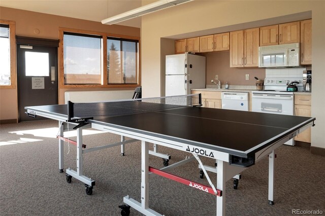 62 County Road 838 Unit 21-4, Fraser, CO 80442 - recreation room with carpet and a sink