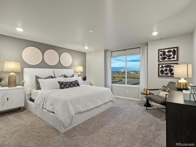 bedroom featuring carpet floors