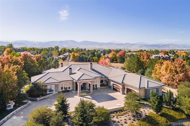 bird's eye view with a mountain view