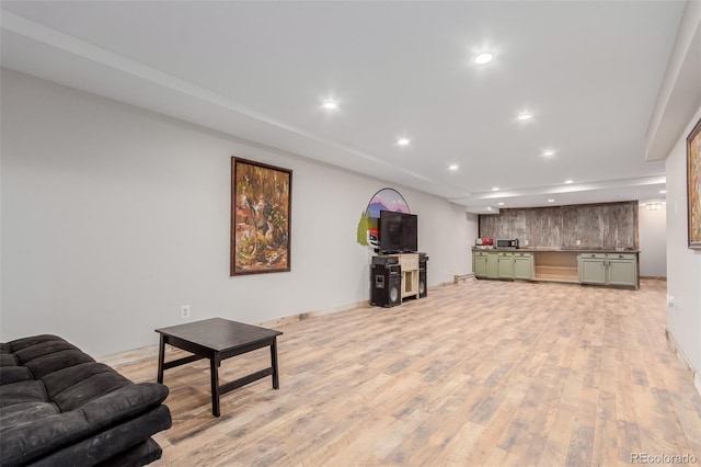 1341 Tomichi Dr, Franktown, CO 80116 - living area featuring recessed lighting, light wood-style floors, and wet bar