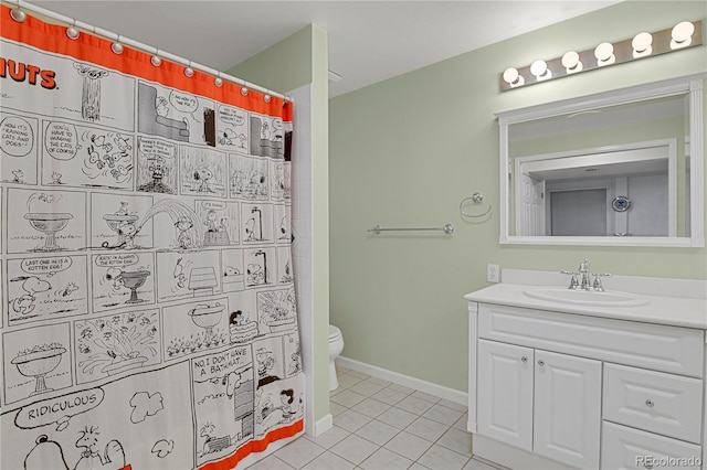 9665 Whitecliff Pl, Highlands Ranch, CO 80129 - bathroom featuring toilet, vanity, tile patterned flooring, a shower with shower curtain, and baseboards