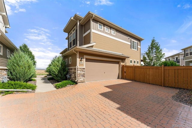 view of front facade featuring a garage