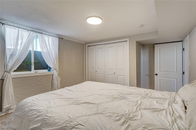 bedroom featuring a closet