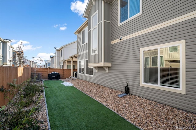 10226 Worchester St, Commerce City, CO 80022 - view of yard featuring fence