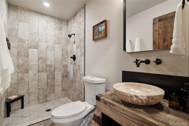 189 Pine Cone Ln, Winter Park, CO 80482 - full bath featuring tiled shower and vanity