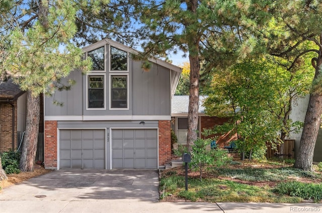 view of front facade with a garage