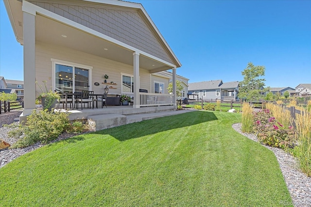 view of yard featuring a patio