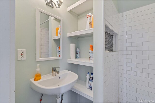 bathroom with sink