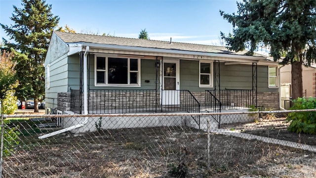 view of front of house featuring a porch