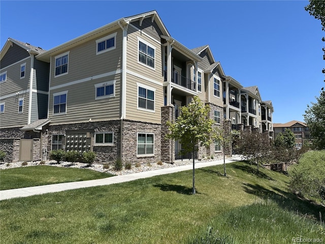 4612 Hahns Peak Dr Unit 102, Loveland, CO 80538 - view of building exterior