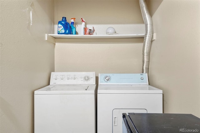 2480 Allegheny Dr, Colorado Springs, CO 80919 - laundry room with washer and dryer