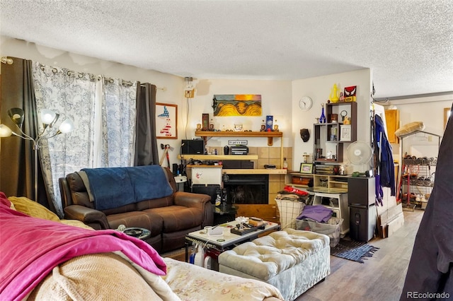 2480 Allegheny Dr, Colorado Springs, CO 80919 - living room with wood finished floors and a textured ceiling