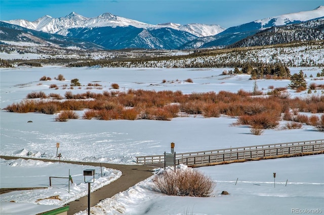 property view of mountains