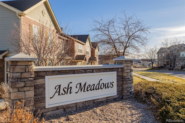 view of community / neighborhood sign