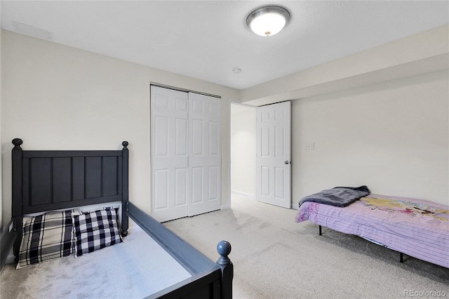2659 S Halifax St, Aurora, CO 80013 - bedroom with carpet and a closet