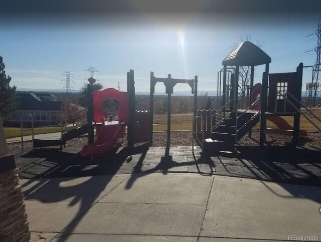 2659 S Halifax St, Aurora, CO 80013 - view of community play area