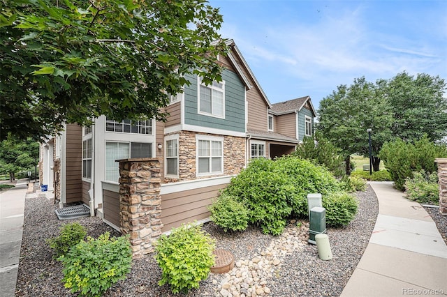 13275 Holly St Unit B, Thornton, CO 80241 - photo 2
