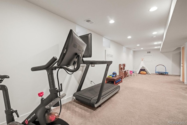 exercise room with visible vents, recessed lighting, carpet flooring, and baseboards