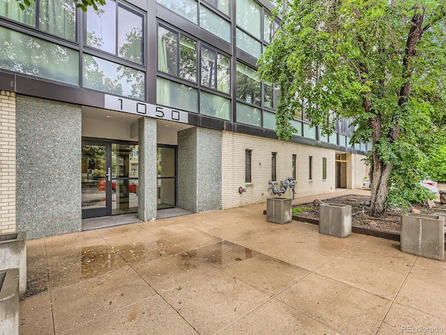 1050 N Corona St Unit 105, Denver, CO 80218 - photo 2
