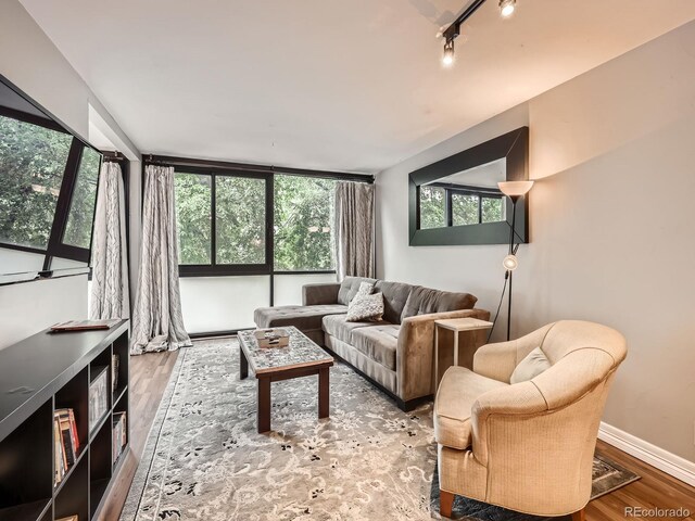 1050 N Corona St Unit 105, Denver, CO 80218 - photo 5