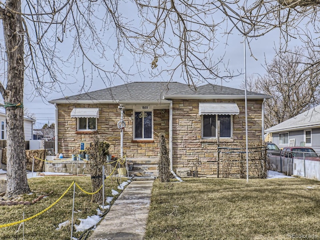 view of front of house with a front yard