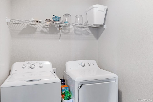 10869 Traders Pkwy, Fountain, CO 80817 - laundry area with independent washer and dryer