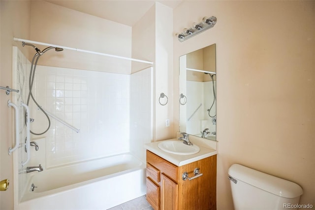 2491 Fountain Greens Blvd Unit B1, Grand Junction, CO 81505 - bathroom with washtub / shower combination and vanity