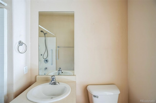 2491 Fountain Greens Blvd Unit B1, Grand Junction, CO 81505 - bathroom featuring vanity and a shower