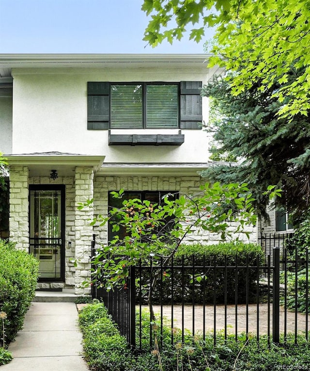 549 Milwaukee St, Denver, CO 80206 - photo 1