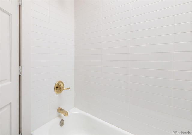 3071 W 38th Ave, Denver, CO 80211 - full bathroom featuring shower / bath combination