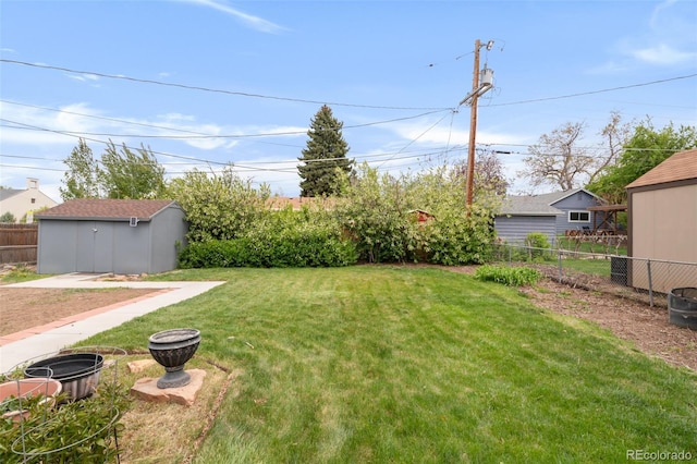 3202 S Dahlia St, Denver, CO 80222 - view of yard featuring an outdoor structure