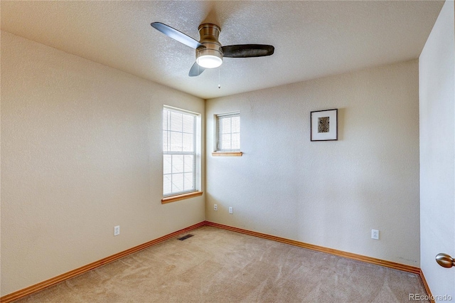 3354 Wabash St, Denver, CO 80238 - unfurnished room with a ceiling fan and light carpet